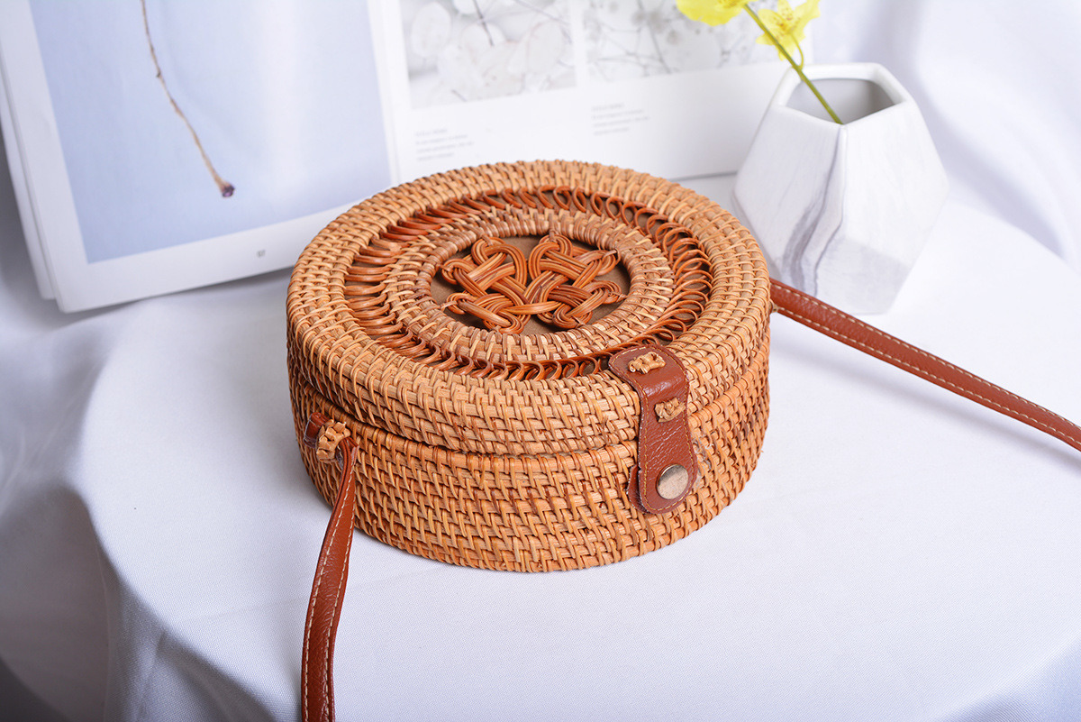 New arrival 100% environmentally friendly handmade rattan beach bag