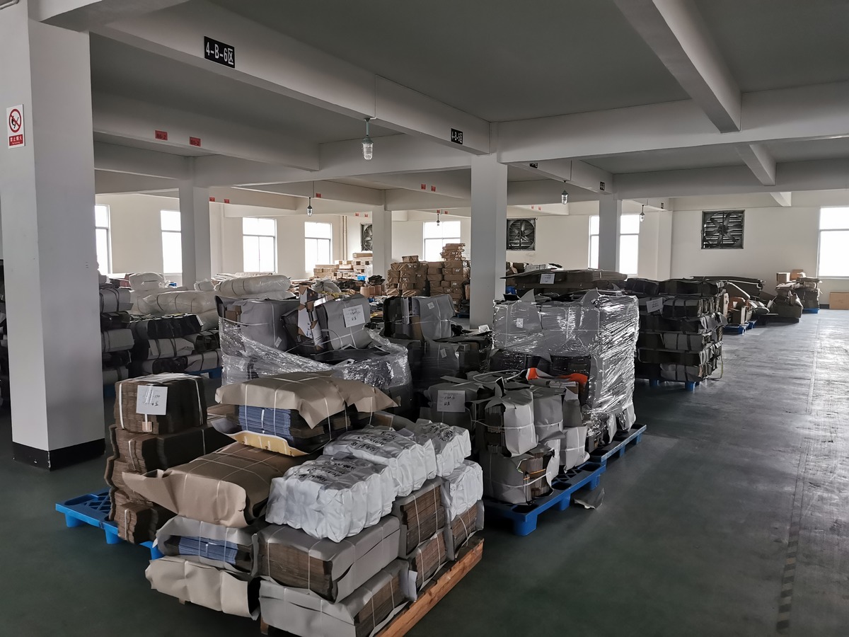 临海伯利发灯饰制造有限公司