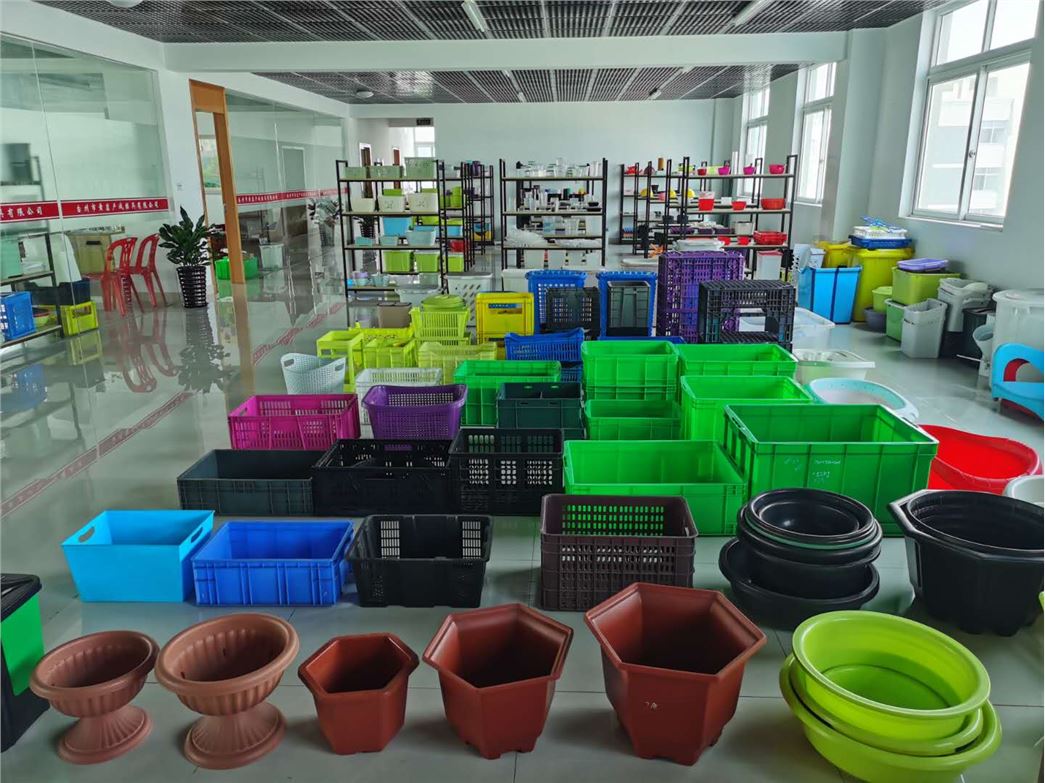 TAIZHOU HUANGYAN LUCHENG MOULD CO.,LTD.