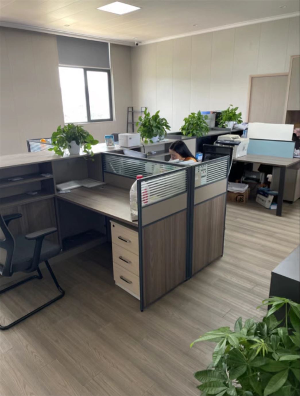 TAIZHOU HUANGYAN JINTING PlASTIC MOULD CO.,LTD.