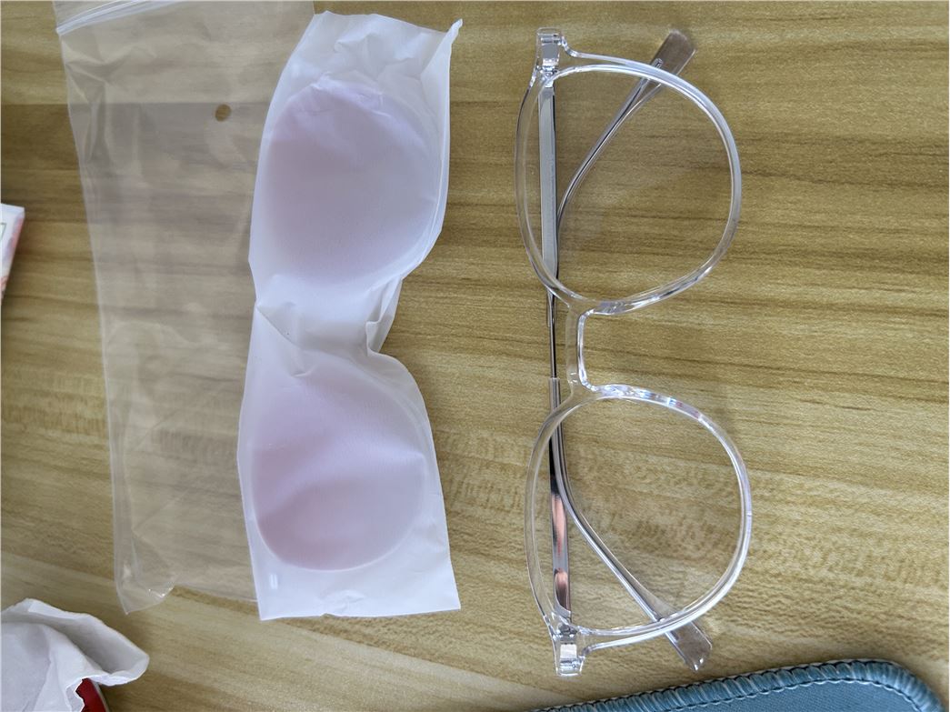 TAIZHOU SPRING JADE EYEWEAR CO.,LTD